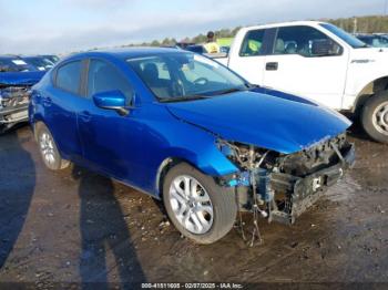  Salvage Toyota Yaris