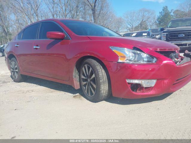  Salvage Nissan Altima