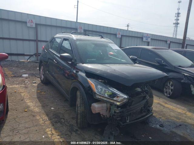  Salvage Nissan Kicks