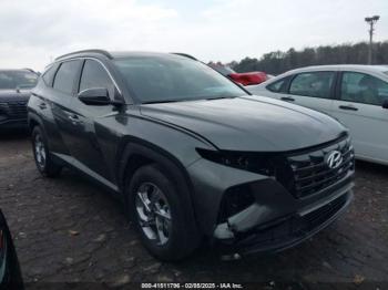  Salvage Hyundai TUCSON