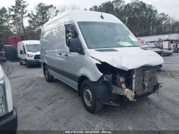  Salvage Mercedes-Benz Sprinter 2500