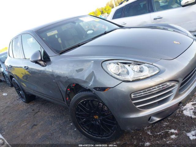  Salvage Porsche Cayenne