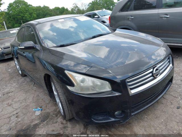  Salvage Nissan Maxima