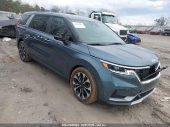  Salvage Kia Carnival