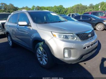  Salvage Kia Sorento