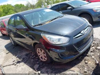  Salvage Hyundai ACCENT