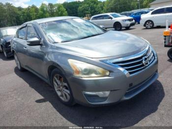  Salvage Nissan Altima