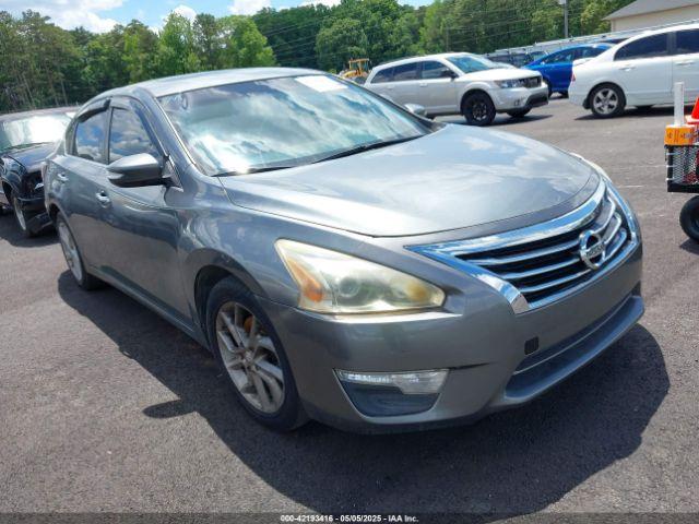  Salvage Nissan Altima