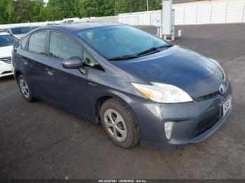  Salvage Toyota Prius