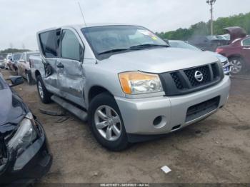  Salvage Nissan Titan