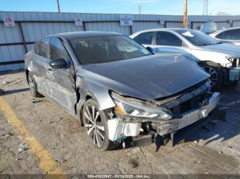  Salvage Nissan Altima