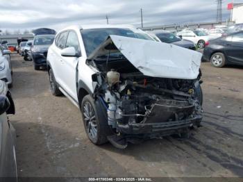  Salvage Hyundai TUCSON