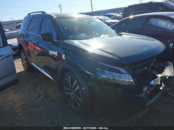  Salvage Nissan Pathfinder