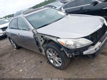  Salvage Hyundai Genesis