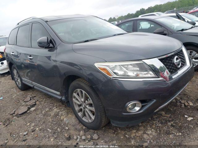  Salvage Nissan Pathfinder