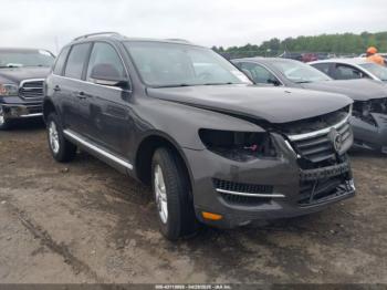  Salvage Volkswagen Touareg