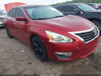  Salvage Nissan Altima