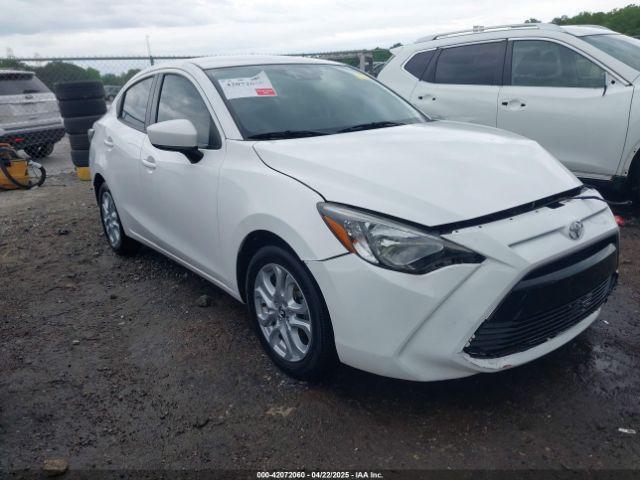  Salvage Toyota Yaris