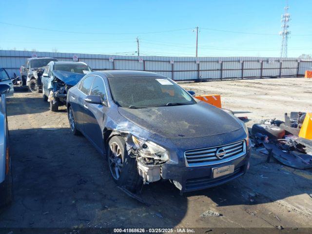  Salvage Nissan Maxima