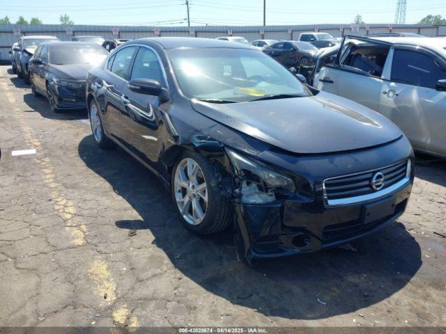  Salvage Nissan Maxima