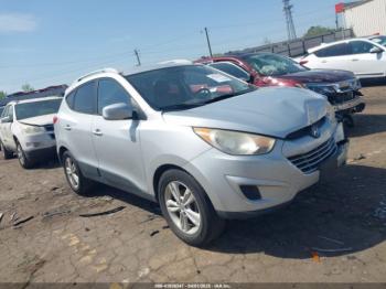  Salvage Hyundai TUCSON