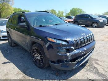  Salvage Jeep Cherokee