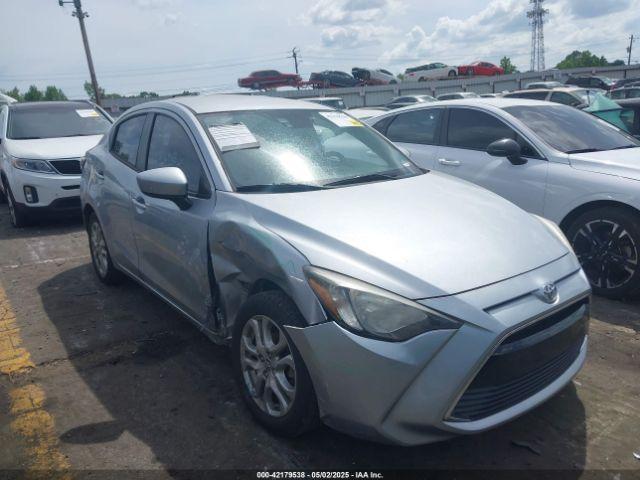  Salvage Toyota Yaris