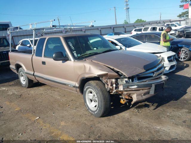  Salvage Chevrolet S-10