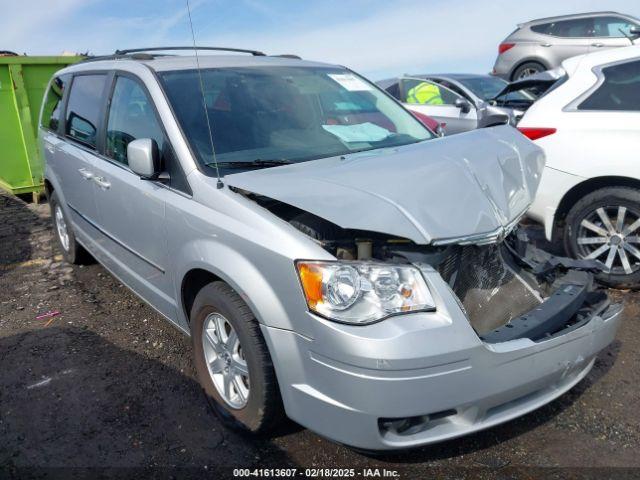  Salvage Chrysler Town & Country