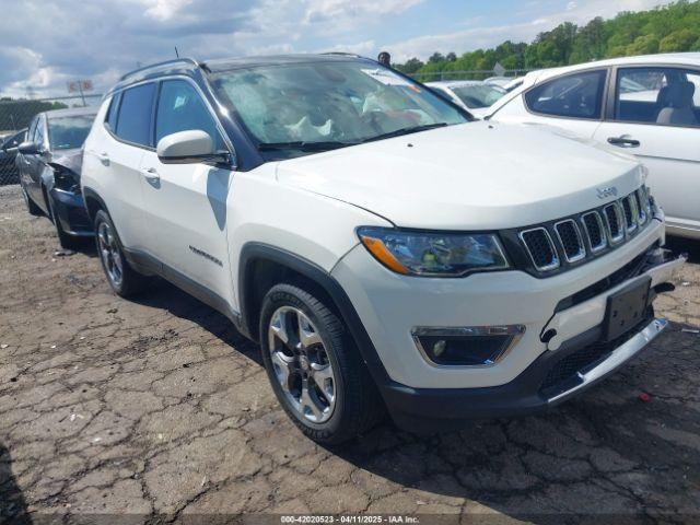  Salvage Jeep Compass