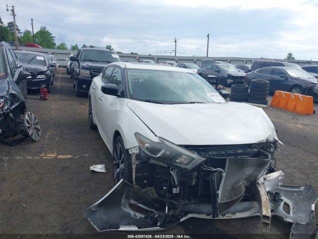  Salvage Nissan Maxima
