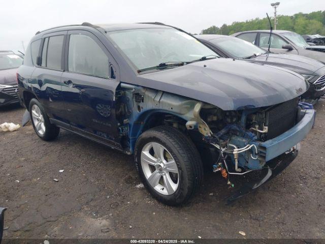  Salvage Jeep Compass