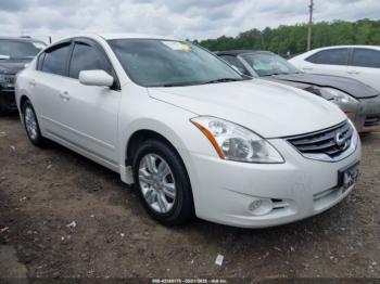  Salvage Nissan Altima