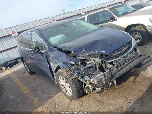  Salvage Chrysler Pacifica