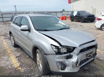  Salvage Mitsubishi Outlander