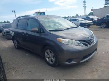  Salvage Toyota Sienna