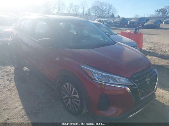  Salvage Nissan Kicks