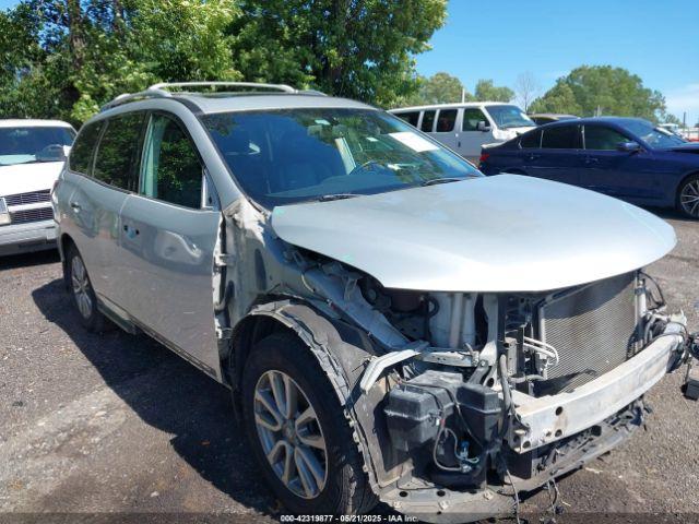  Salvage Nissan Pathfinder