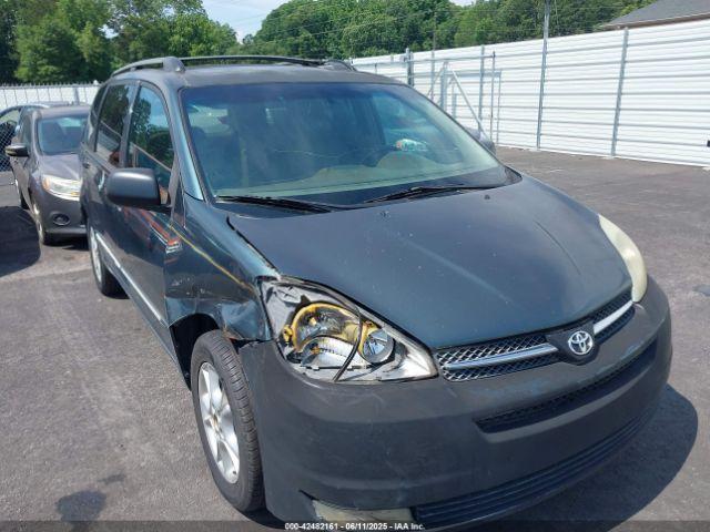  Salvage Toyota Sienna