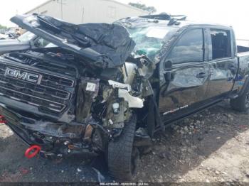  Salvage General Motors Sierra 2500HD