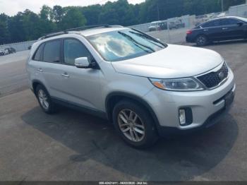  Salvage Kia Sorento
