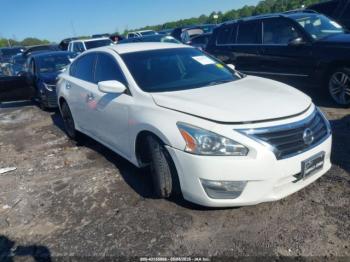  Salvage Nissan Altima