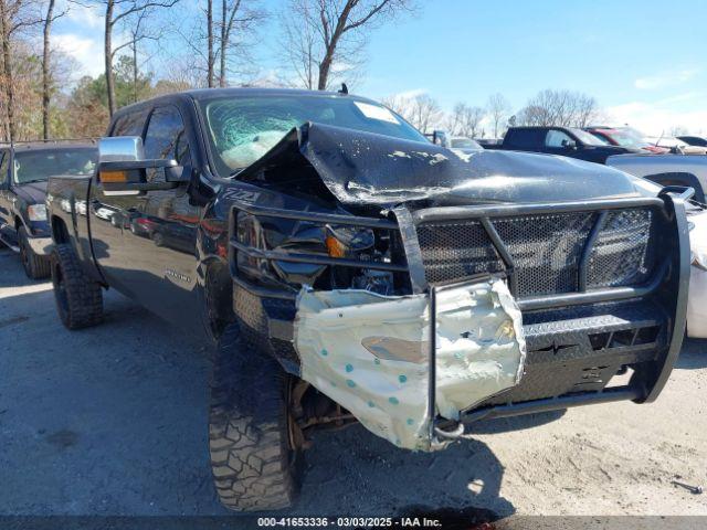  Salvage Chevrolet Silverado 2500