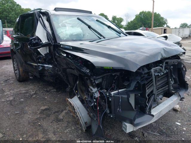  Salvage Toyota Sequoia