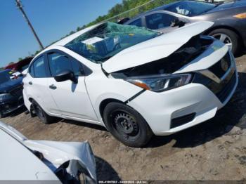  Salvage Nissan Versa