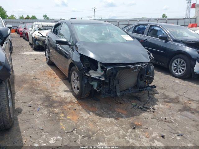  Salvage Kia Forte