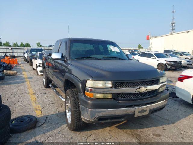 Salvage Chevrolet Silverado 2500