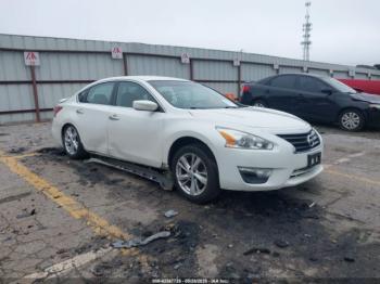  Salvage Nissan Altima