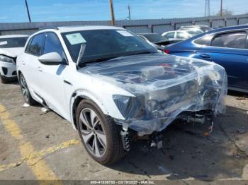  Salvage Audi Q8