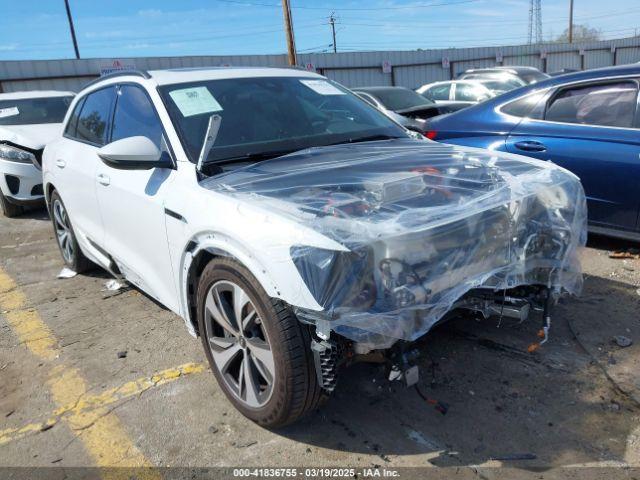  Salvage Audi Q8